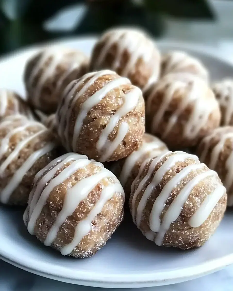 Cinnamon Roll Protein Bites: Einfach selbst gemacht!